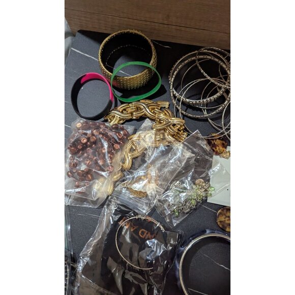 Mixed Lot Of Craft & Wearable DIY Jewelry Supplies Bracelets Earrings Necklaces - Picture 4 of 10